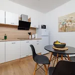Alenka Apartament *