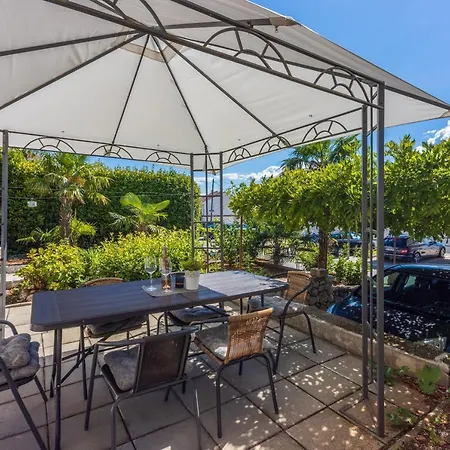 Alenka Apartmán Dramalj
