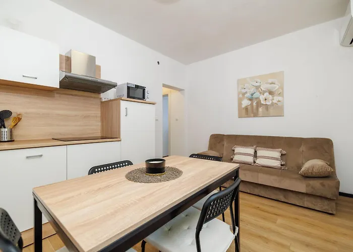 Alenka Apartment Dramalj